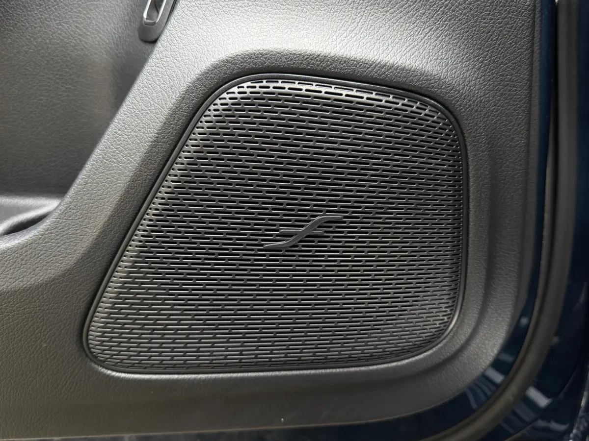 250 e Plug In Hybrid Business Solution Luxury / Keyless / Trekhaak (1.600KG) / Panodak / Camera / Elek. Stoelen /