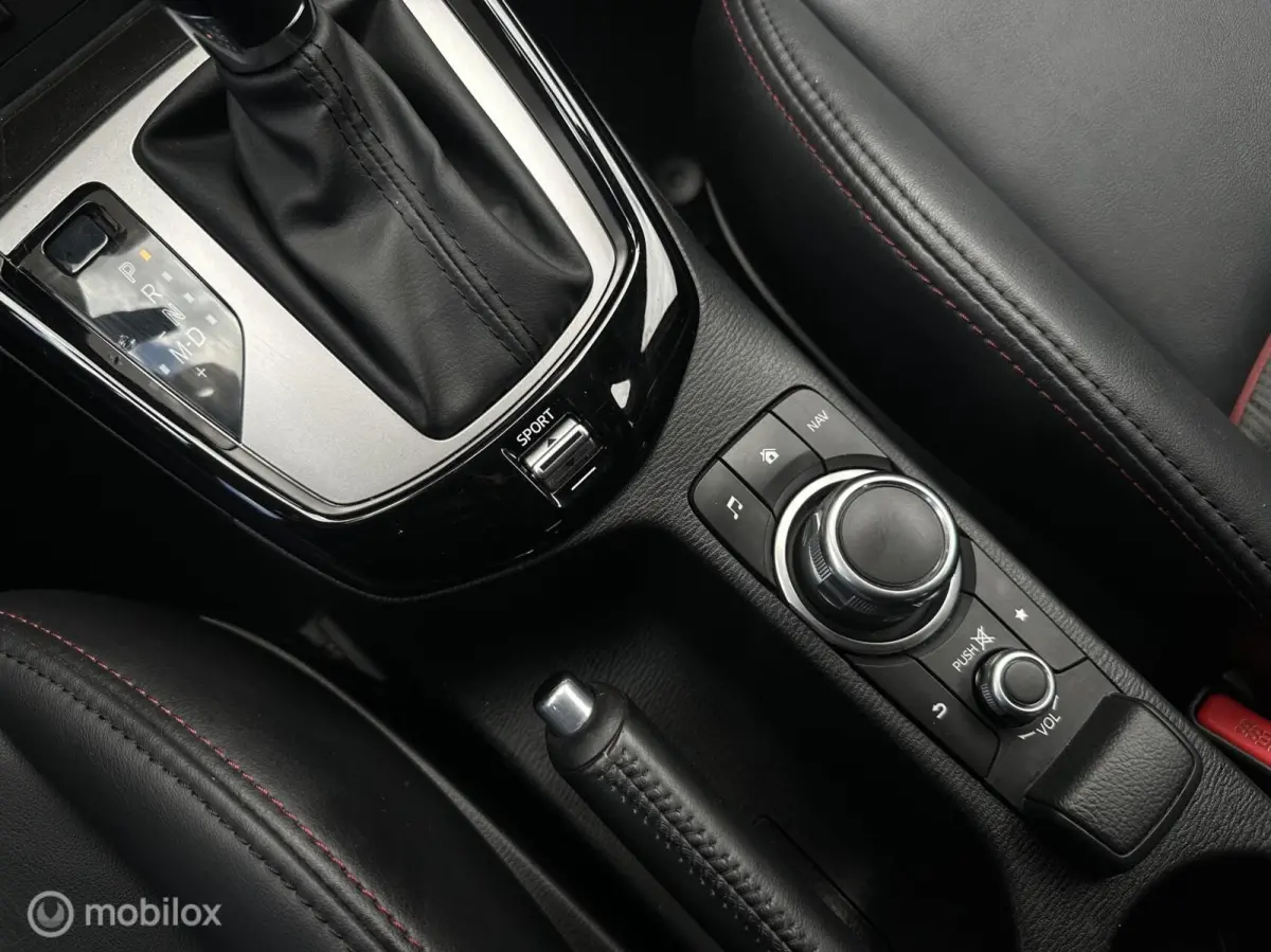 2.0 SkyActiv-G 120 TS+ | Stoelverw. | Camera | HUD | Leer | Afneembare trekhaak