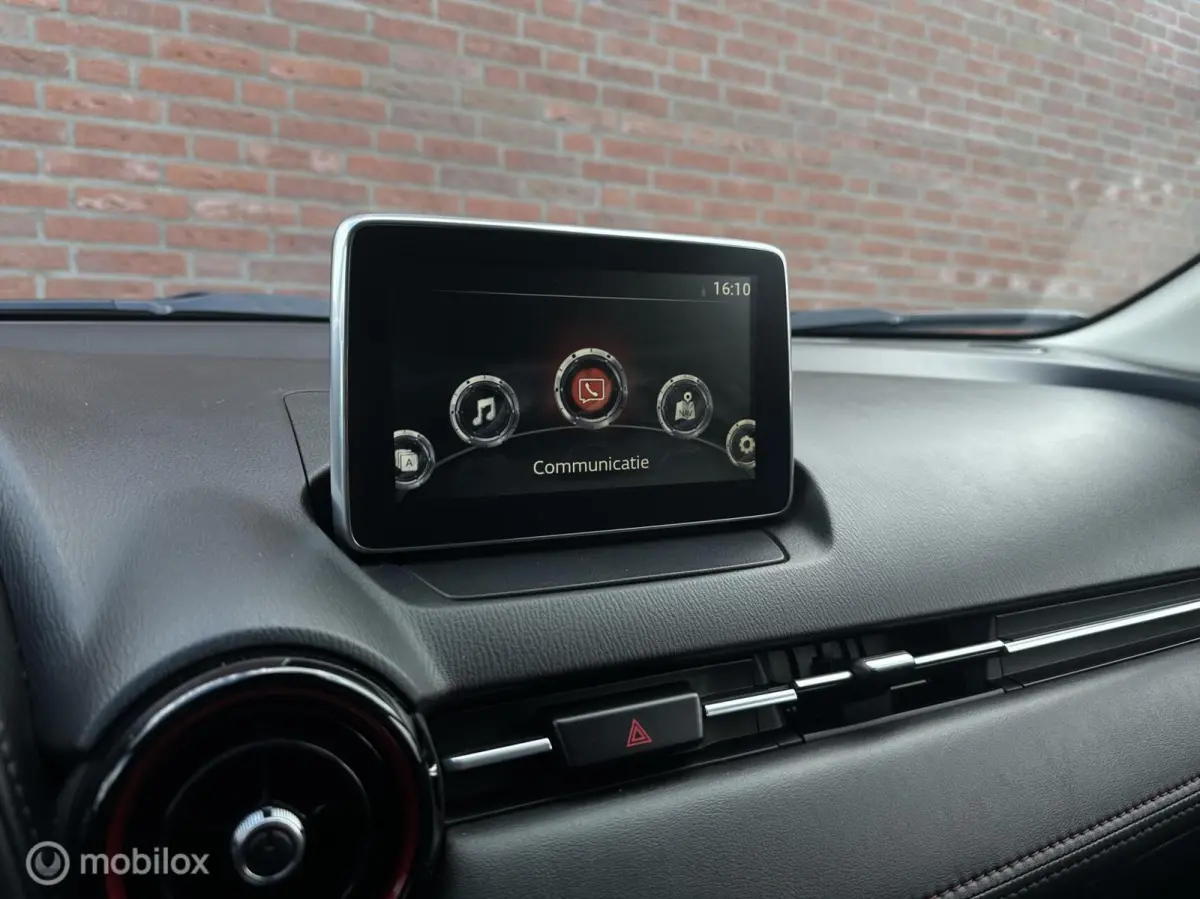 2.0 SkyActiv-G 120 TS+ | Stoelverw. | Camera | HUD | Leer | Afneembare trekhaak