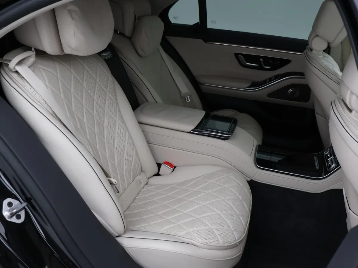 350d LANG AMG-LINE 286 PK + BUSINESS CLASS PAKKET | MASSAGE V+A | 3D DISPLAY | BURMESTER | SOFT-CLOSE | PANORAMA | LASER LIGHT