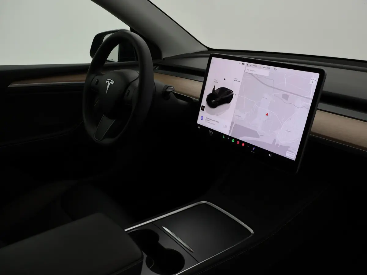 534 PK PERFORMANCE SOH 93% + 75 KWH + AUTOPILOT | PANORAMA | 21 INCH