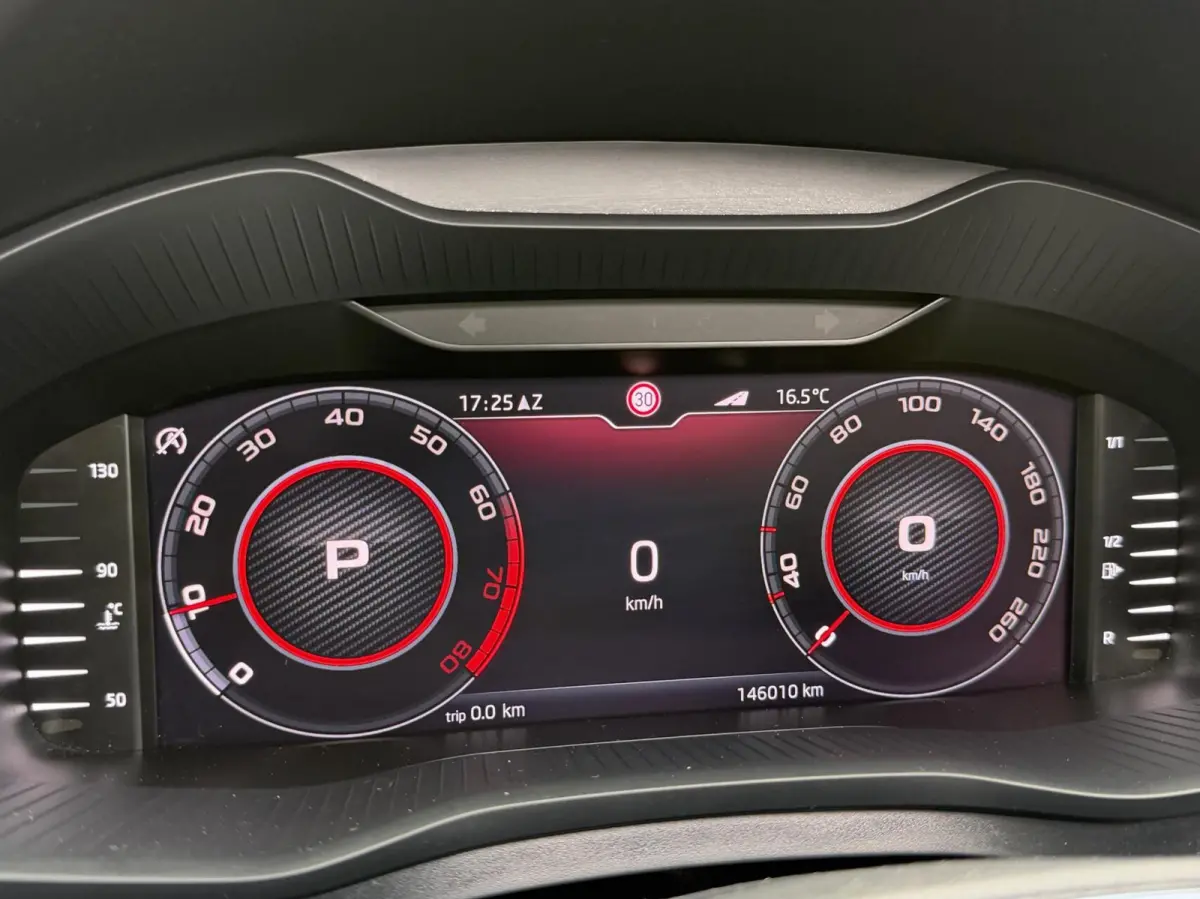 1.5 TSI Sportline Business Automaat | Panoramadak | Cruise control adaptief | Dode hoek detectie | Navigatiesysteem grootscherm | LED verlichting | Elektrische achterklep | Achteruitrijcamer