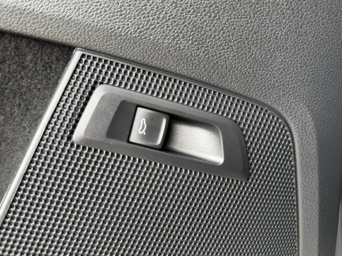 1.5 TSI Sportline Business Automaat | Panoramadak | Cruise control adaptief | Dode hoek detectie | Navigatiesysteem grootscherm | LED verlichting | Elektrische achterklep | Achteruitrijcamer