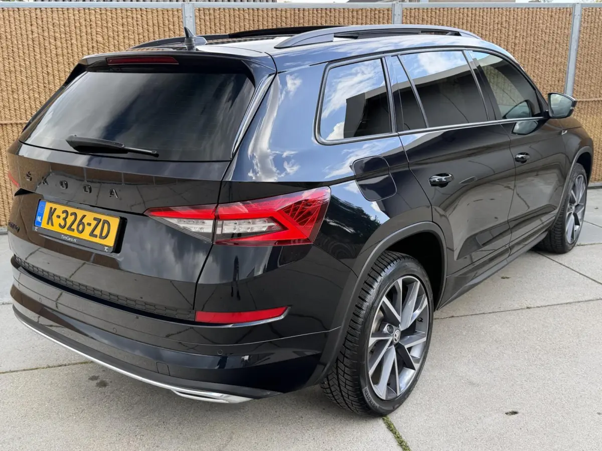 1.5 TSI Sportline Business Automaat | Panoramadak | Cruise control adaptief | Dode hoek detectie | Navigatiesysteem grootscherm | LED verlichting | Elektrische achterklep | Achteruitrijcamer
