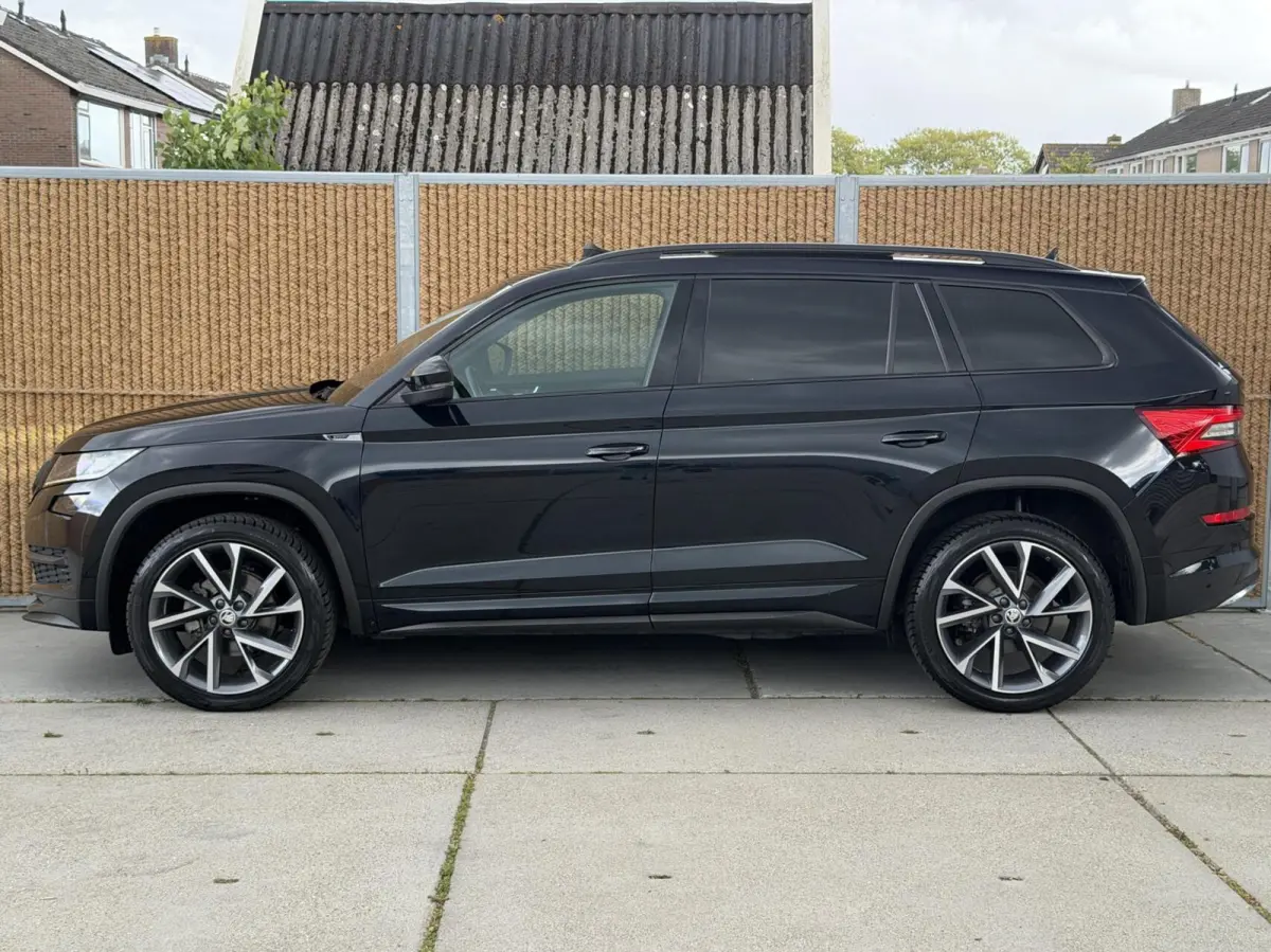 1.5 TSI Sportline Business Automaat | Panoramadak | Cruise control adaptief | Dode hoek detectie | Navigatiesysteem grootscherm | LED verlichting | Elektrische achterklep | Achteruitrijcamer