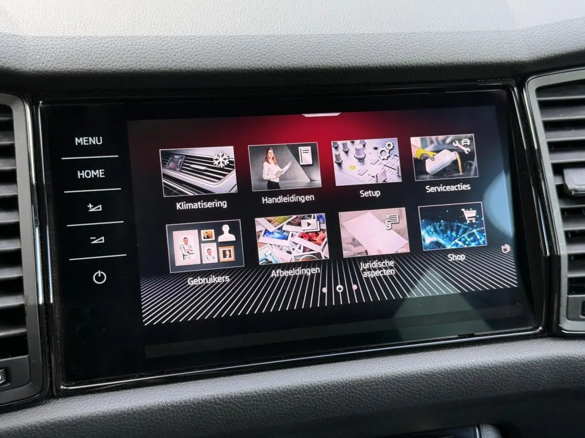 1.5 TSI Sportline Business Automaat | Panoramadak | Cruise control adaptief | Dode hoek detectie | Navigatiesysteem grootscherm | LED verlichting | Elektrische achterklep | Achteruitrijcamer