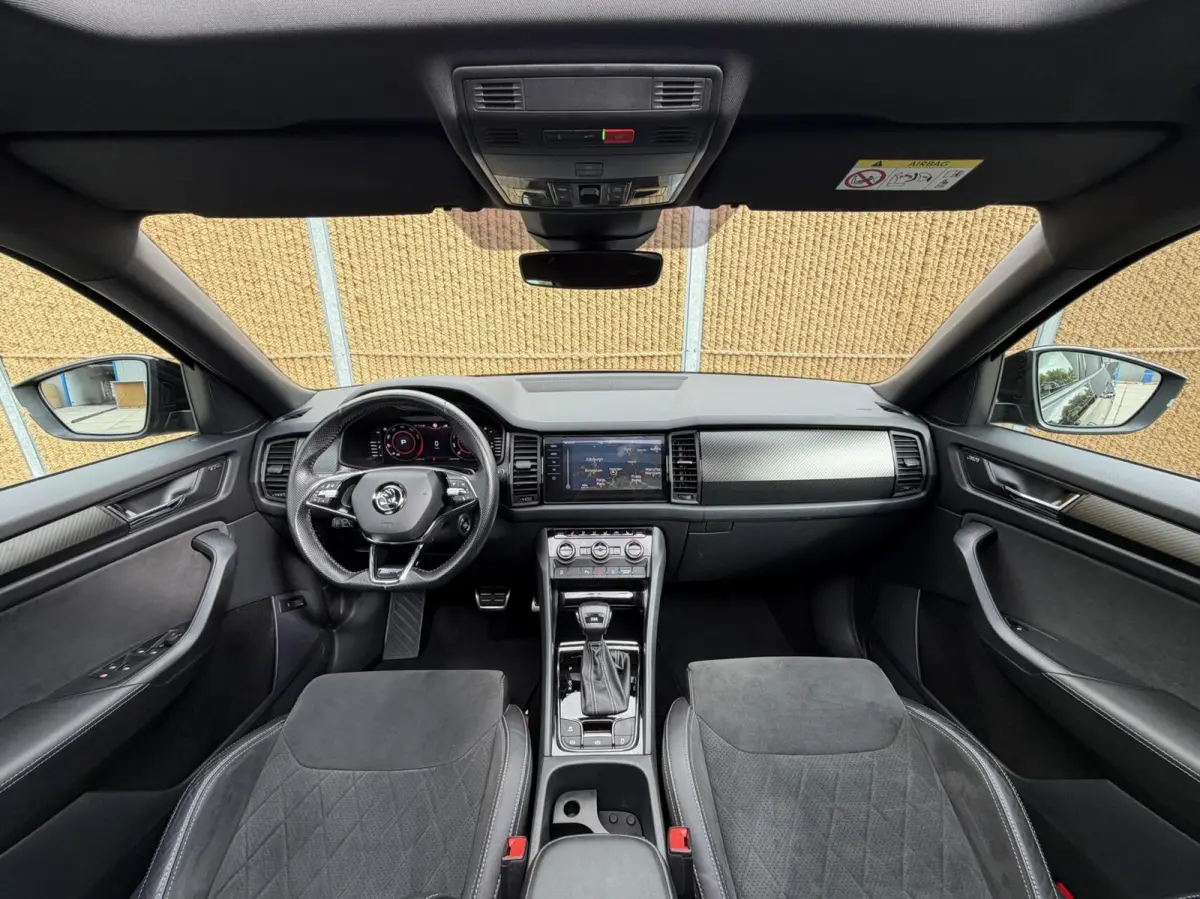1.5 TSI Sportline Business Automaat | Panoramadak | Cruise control adaptief | Dode hoek detectie | Navigatiesysteem grootscherm | LED verlichting | Elektrische achterklep | Achteruitrijcamer
