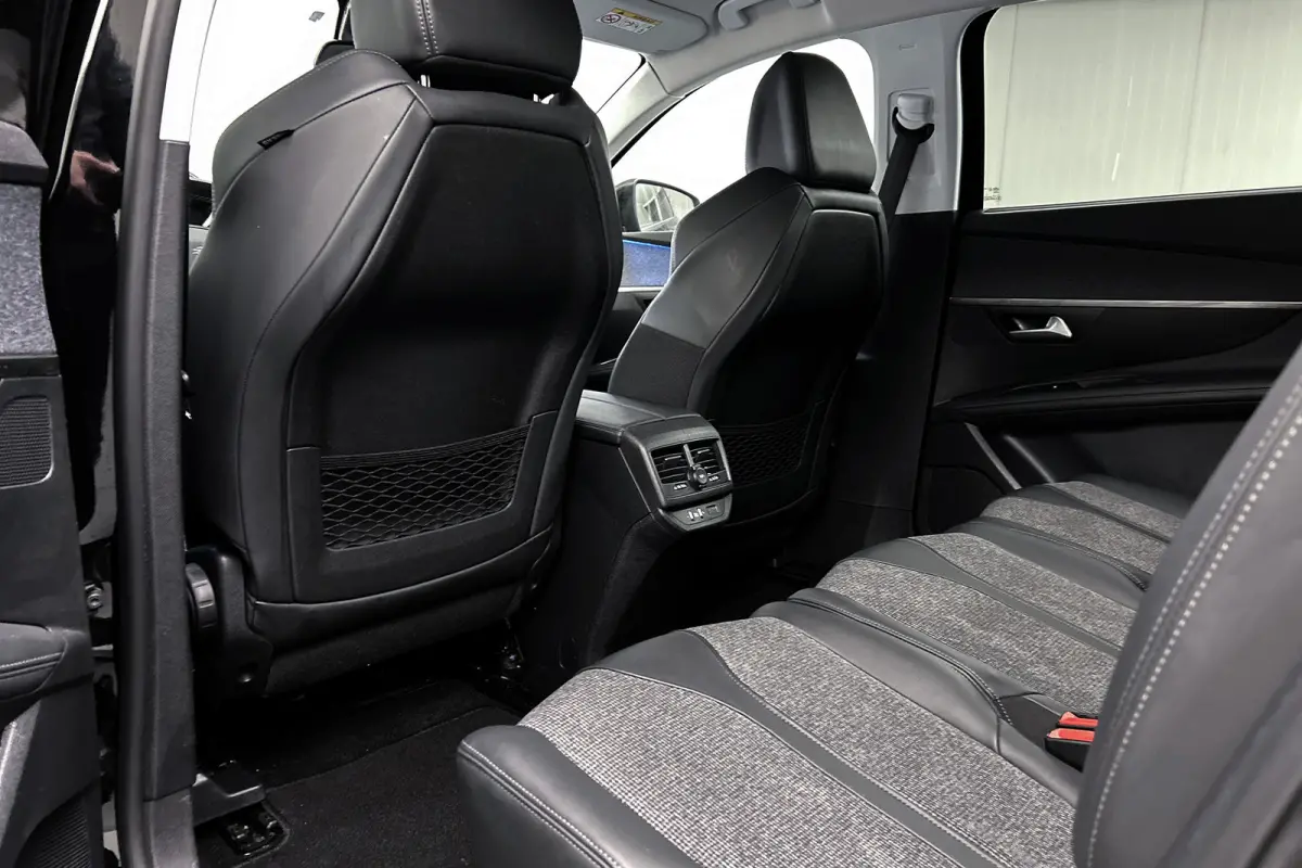 1.2 PureTech Blue Lease Premium | Camera | Afneembare trekhaak | Apple Carplay | Cruise control