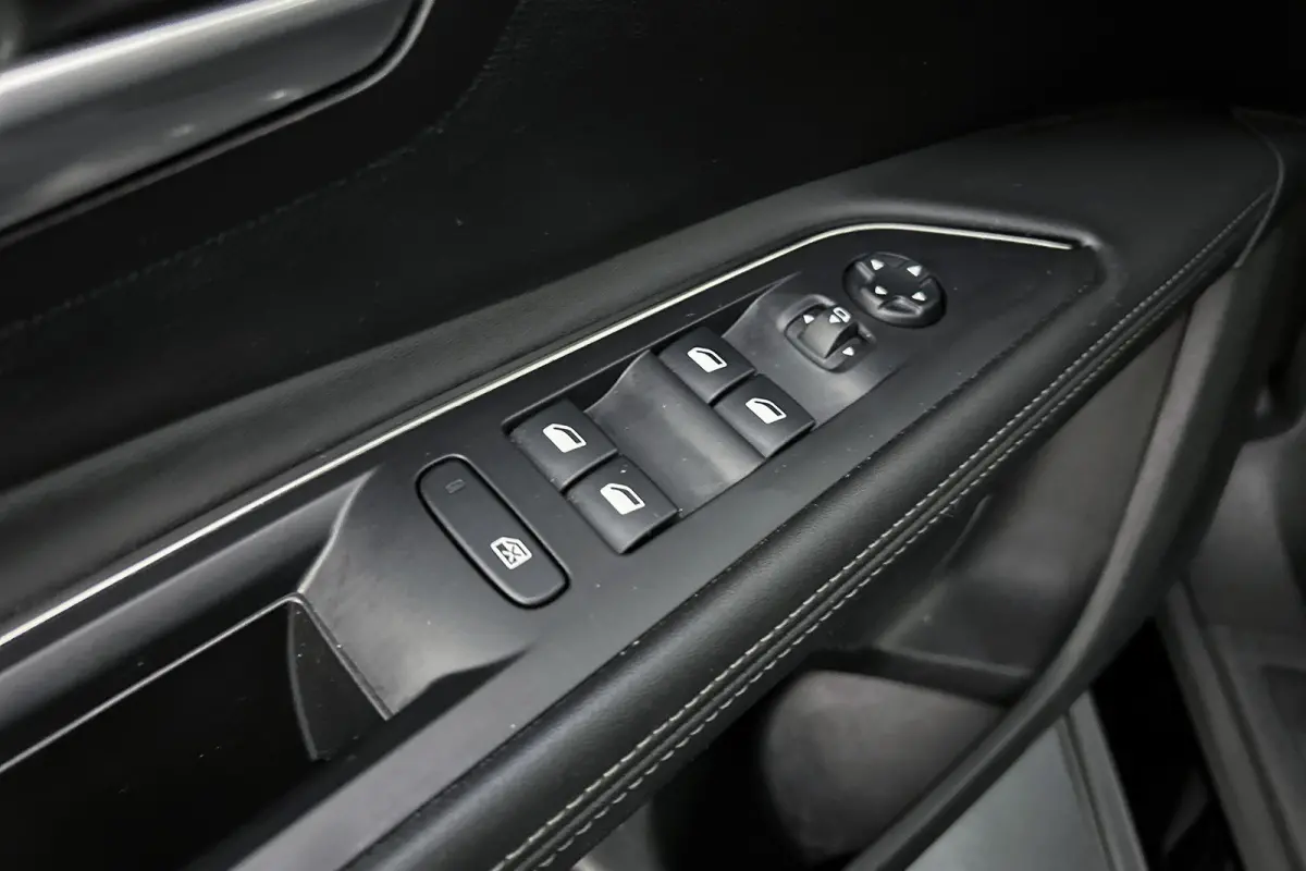 1.2 PureTech Blue Lease Premium | Camera | Afneembare trekhaak | Apple Carplay | Cruise control