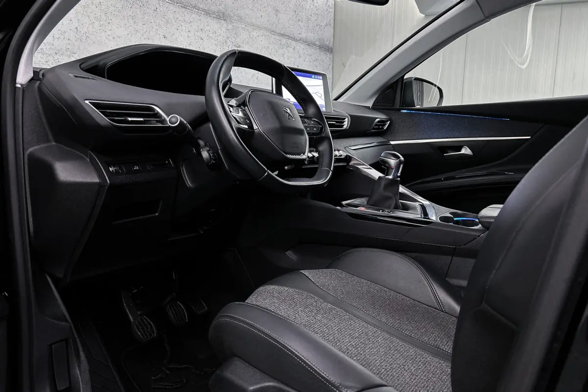 1.2 PureTech Blue Lease Premium | Camera | Afneembare trekhaak | Apple Carplay | Cruise control