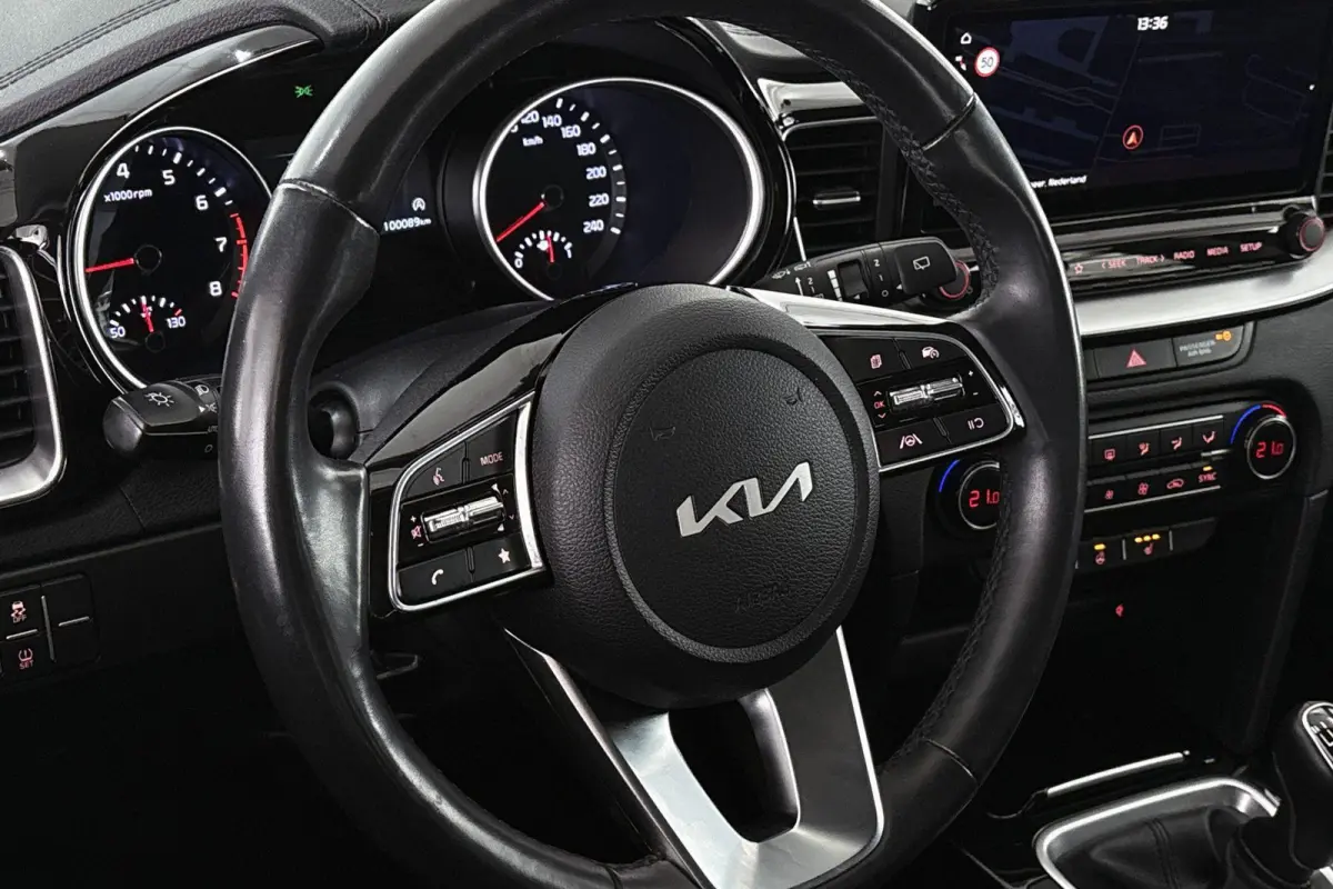 1.0 T-GDi DynamicPlusLine Achteruitrijcamera Stoel-Stuurverwarming Apple CarPlay