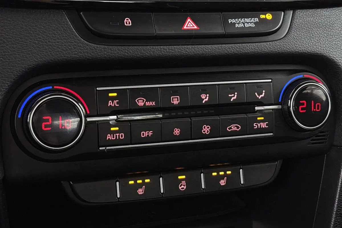 1.0 T-GDi DynamicPlusLine Achteruitrijcamera Stoel-Stuurverwarming Apple CarPlay
