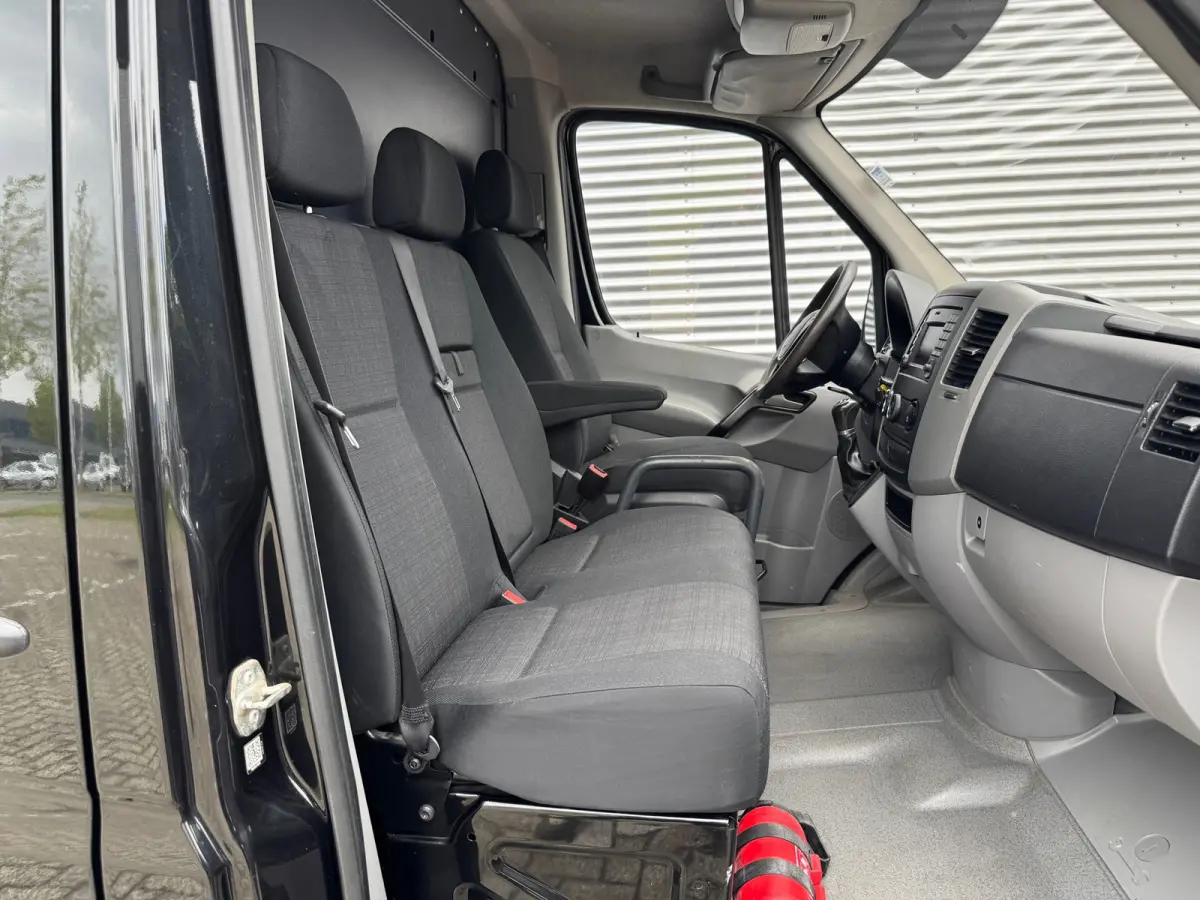 319 3.0V6 Automaat,EURO 6,BlueTEC 366,Nav-Camera,Airco,3Pers,Trekhaak+opstap