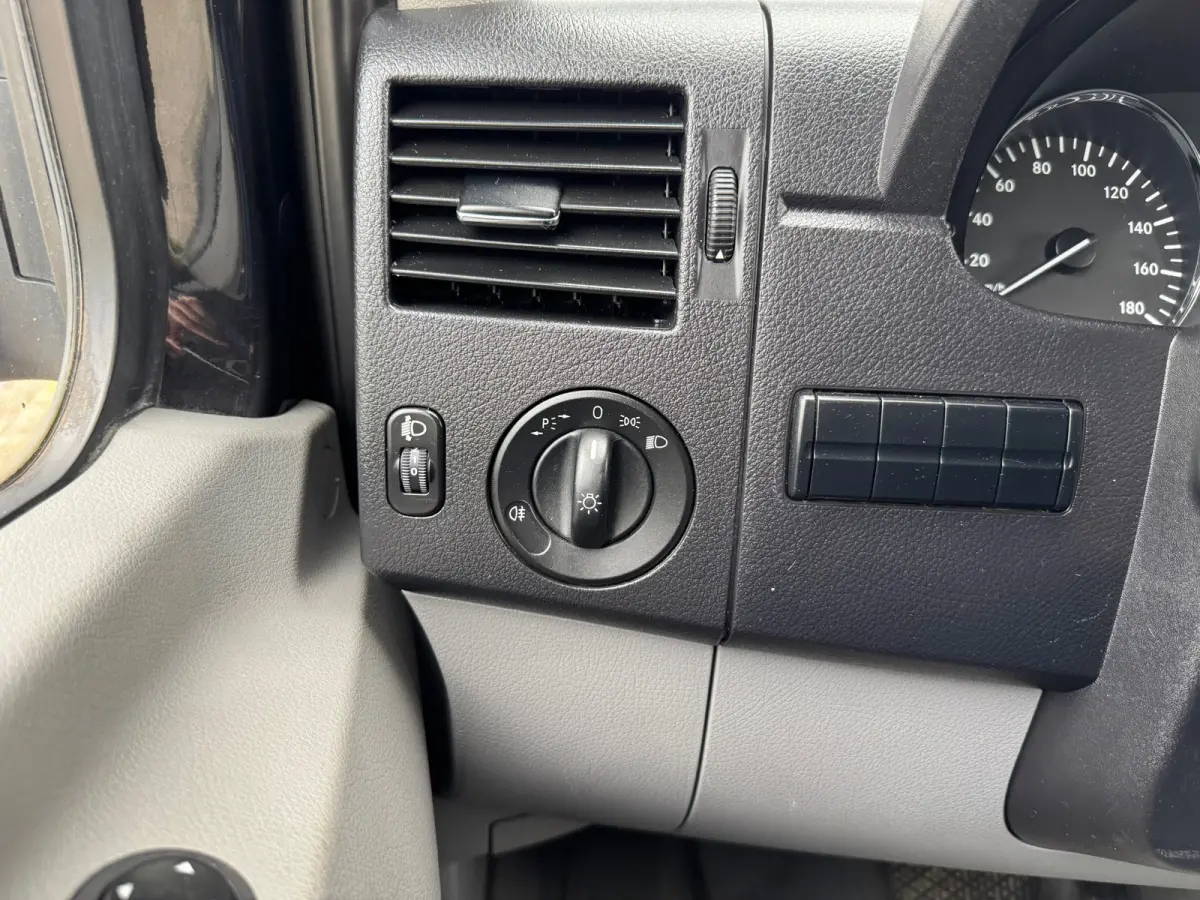 319 3.0V6 Automaat,EURO 6,BlueTEC 366,Nav-Camera,Airco,3Pers,Trekhaak+opstap
