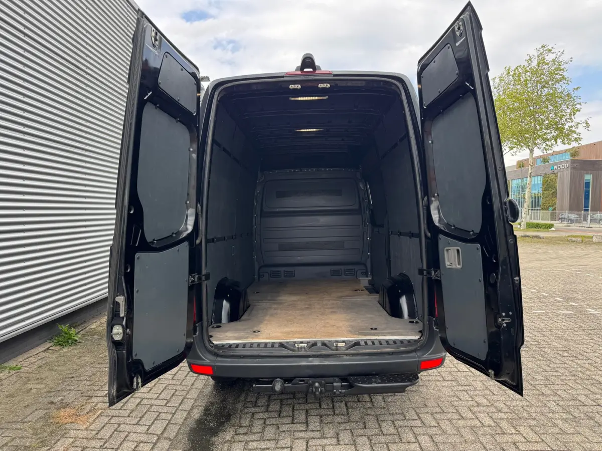 319 3.0V6 Automaat,EURO 6,BlueTEC 366,Nav-Camera,Airco,3Pers,Trekhaak+opstap