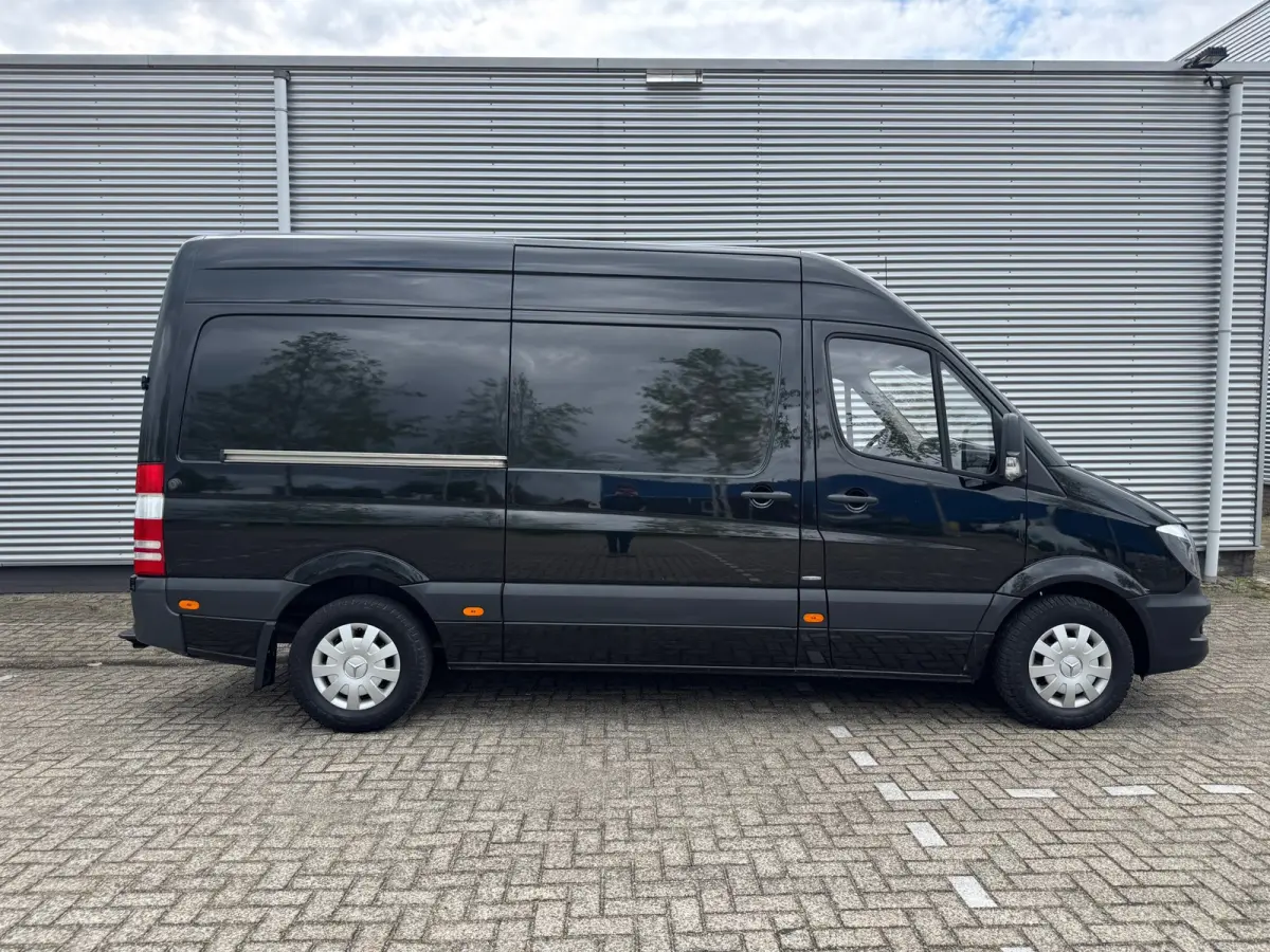 319 3.0V6 Automaat,EURO 6,BlueTEC 366,Nav-Camera,Airco,3Pers,Trekhaak+opstap