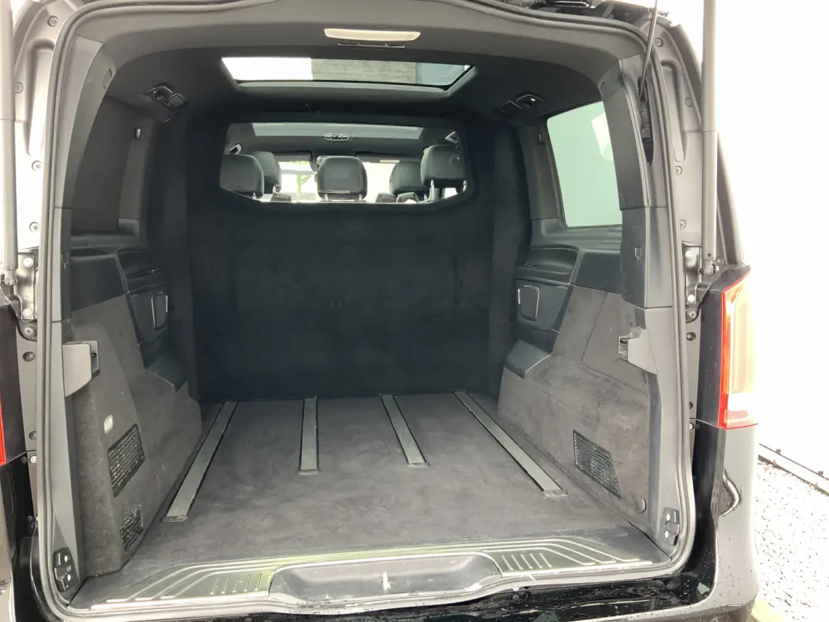300d 4-MATIC Lang DubCab Avantgarde Automaat 5 Zits Leer Volle Auto Trekhaak 2500kg Dub  Elec Schuifdeuren Euro 6
