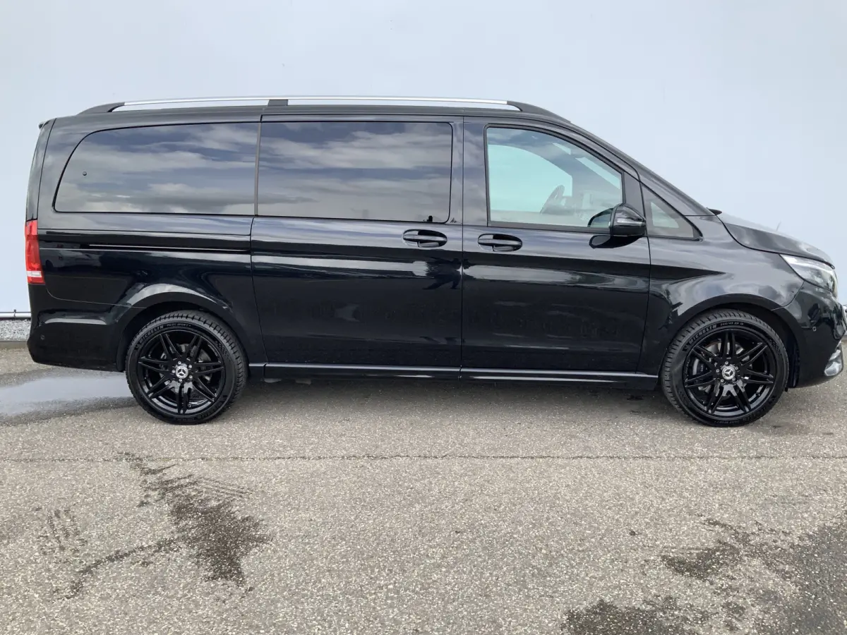 300d 4-MATIC Lang DubCab Avantgarde Automaat 5 Zits Leer Volle Auto Trekhaak 2500kg Dub  Elec Schuifdeuren Euro 6
