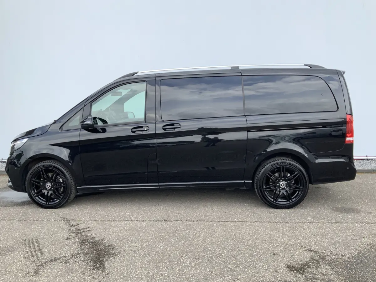 300d 4-MATIC Lang DubCab Avantgarde Automaat 5 Zits Leer Volle Auto Trekhaak 2500kg Dub  Elec Schuifdeuren Euro 6