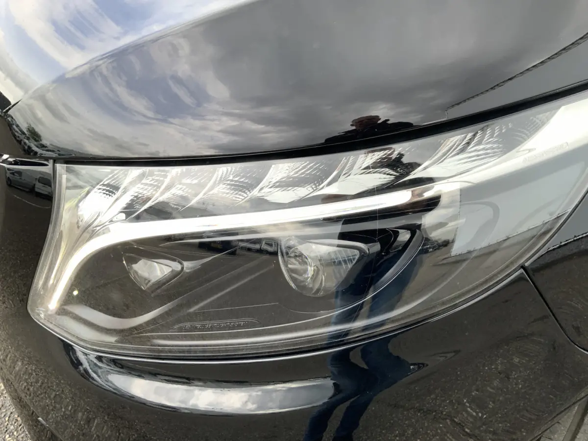 300d 4-MATIC Lang DubCab Avantgarde Automaat 5 Zits Leer Volle Auto Trekhaak 2500kg Dub  Elec Schuifdeuren Euro 6