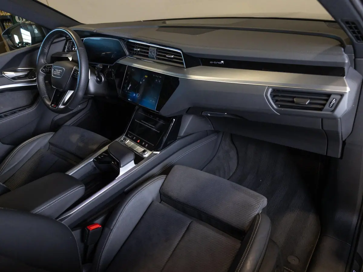 50 quattro S Edition 95 kWh SOH 94% / 340pk / Elektrische stoelverstelling / Achteruitrij camera /