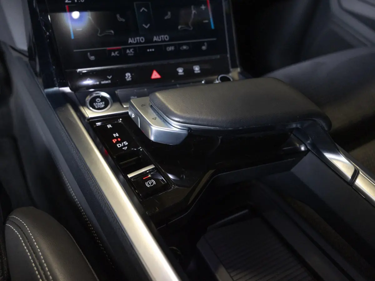 50 quattro S-Line Edition 95 kWh SOH 94% / 340pk / Elektrische stoelverstelling / Achteruitrij camera /