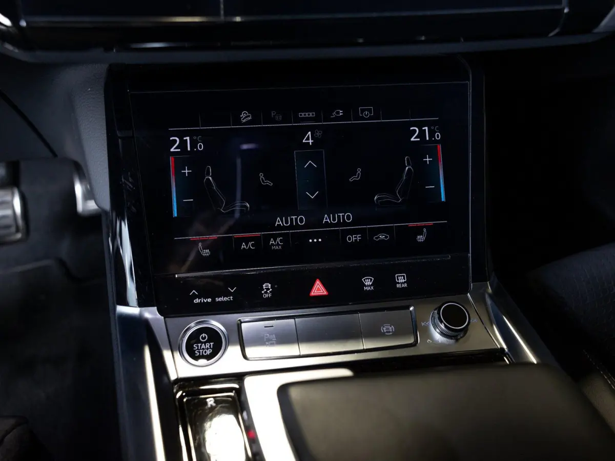 50 quattro S-Line Edition 95 kWh SOH 94% / 340pk / Elektrische stoelverstelling / Achteruitrij camera /