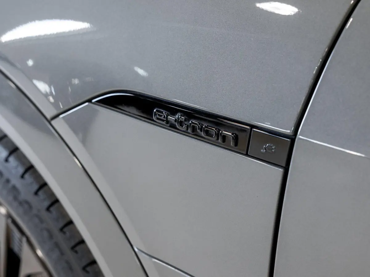 50 quattro S-Line Edition 95 kWh SOH 94% / 340pk / Elektrische stoelverstelling / Achteruitrij camera /