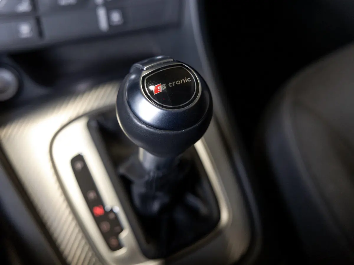 2.0 TFSI quattro Design / 220pk / Trekhaak / Achteruitrij camera /
