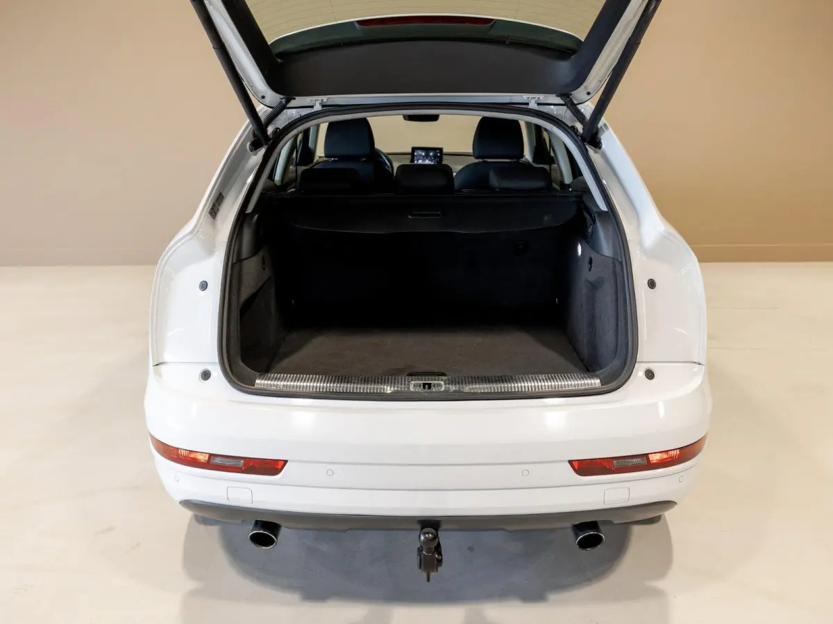 2.0 TFSI quattro Design / 220pk / Trekhaak / Achteruitrij camera /