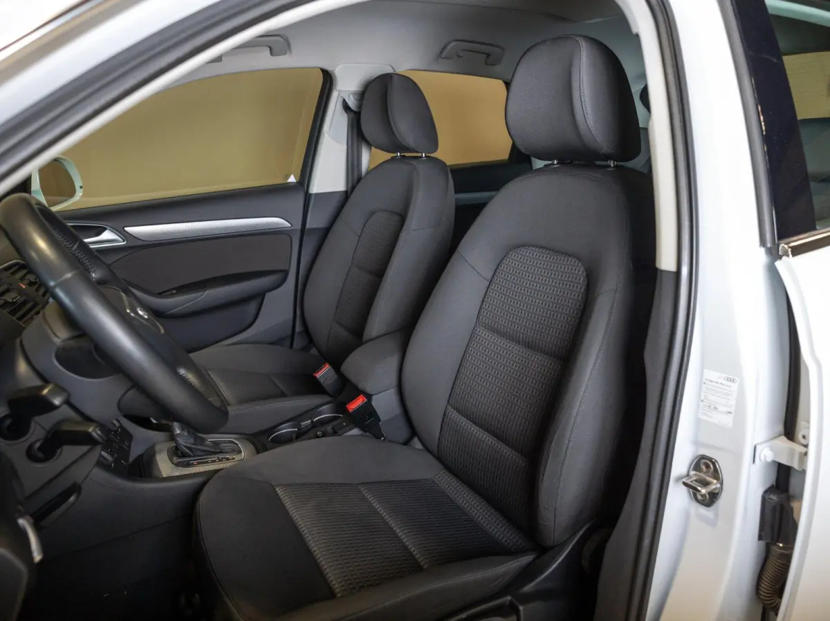 2.0 TFSI quattro Design / 220pk / Trekhaak / Achteruitrij camera /