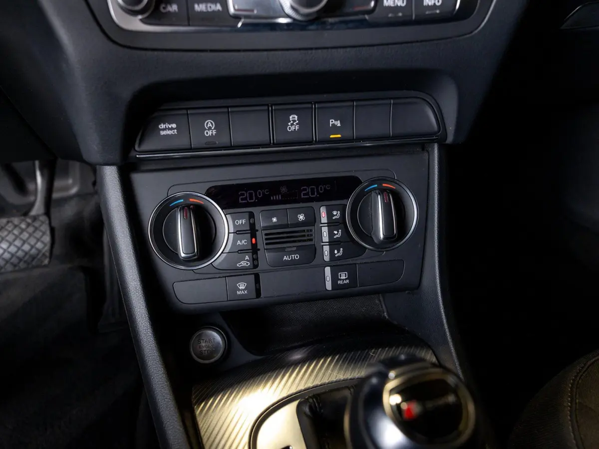 2.0 TFSI quattro Design / 220pk / Trekhaak / Achteruitrij camera /