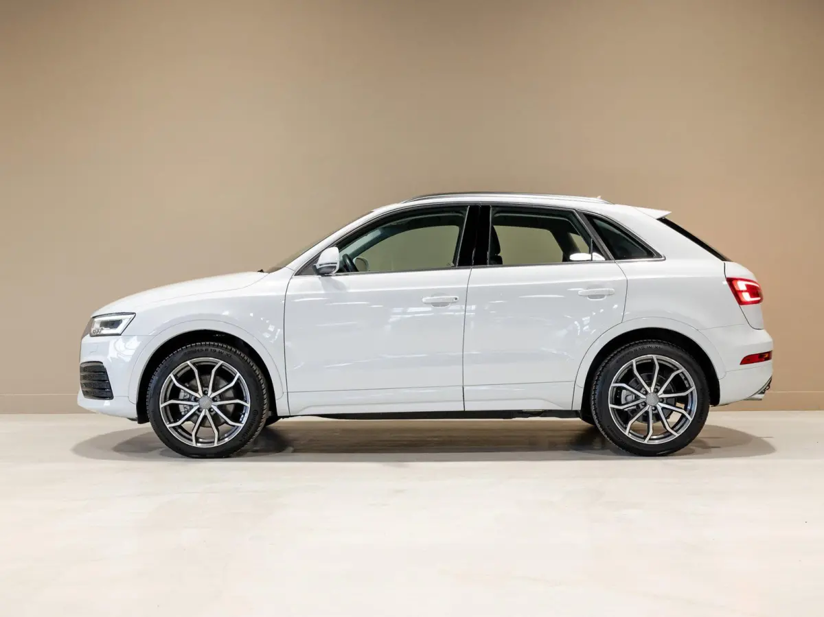 2.0 TFSI quattro Design / 220pk / Trekhaak / Achteruitrij camera /