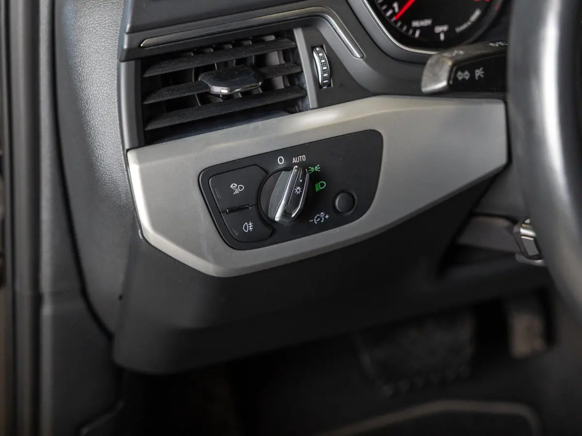 35 TFSI Launch edition Business / 150pk / Clima / Apple Carplay / Cruise