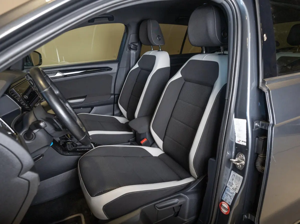 Sport / 150pk / Achteruitrij camera / Virtual cockpit / Adaptieve cruise control /