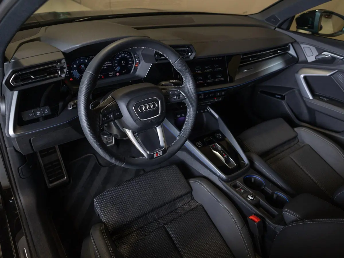 35 TFSI 2x S-Line edition / 150pk / Panorama dak / Sonos / Achteruitrij camera /