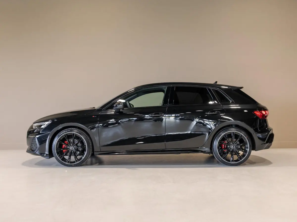 35 TFSI 2x S-Line edition / 150pk / Panorama dak / Sonos / Achteruitrij camera /