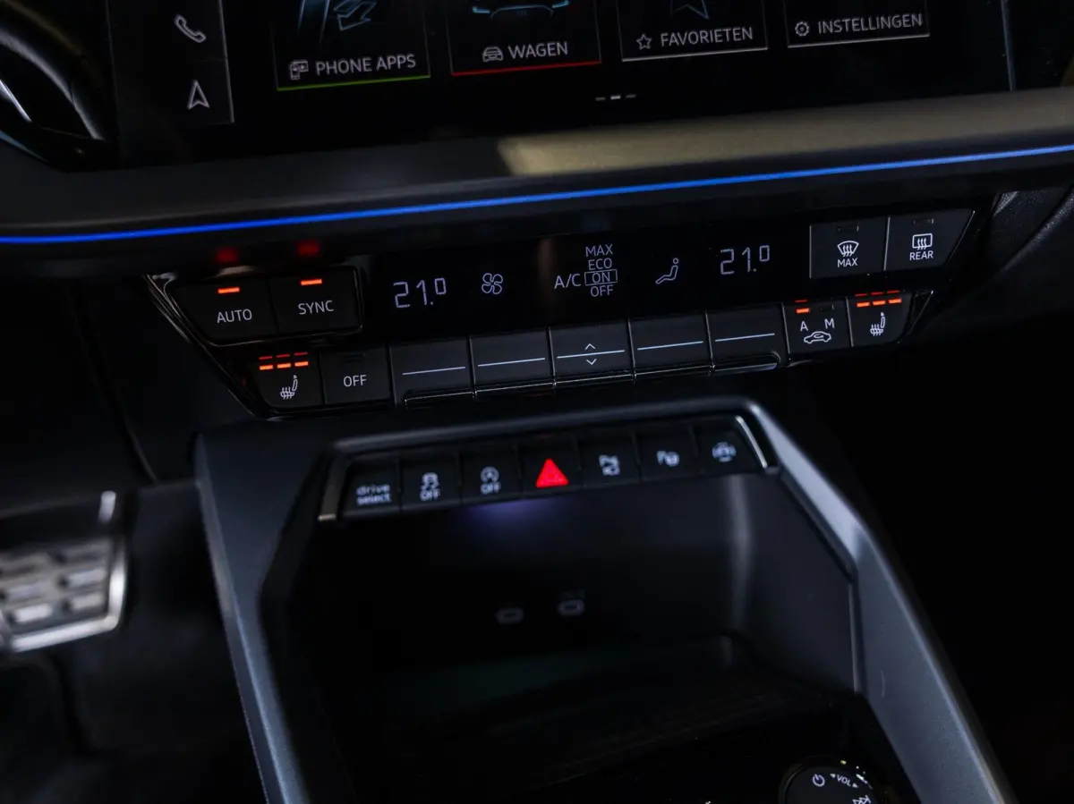 35 TFSI 2x S-Line edition / 150pk / Panorama dak / Sonos / Achteruitrij camera /