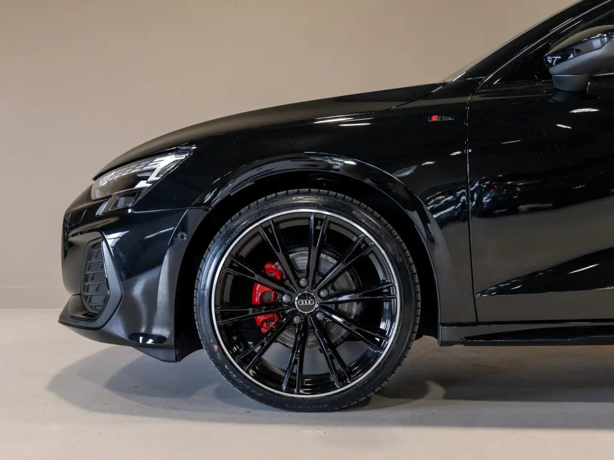 35 TFSI 2x S-Line edition / 150pk / Panorama dak / Sonos / Achteruitrij camera /
