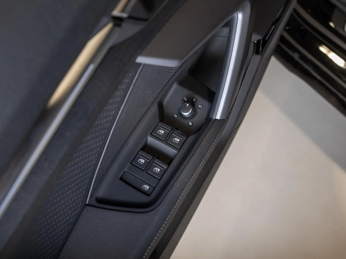 35 TFSI 2x S-Line edition / 150pk / Panorama dak / Sonos / Achteruitrij camera /