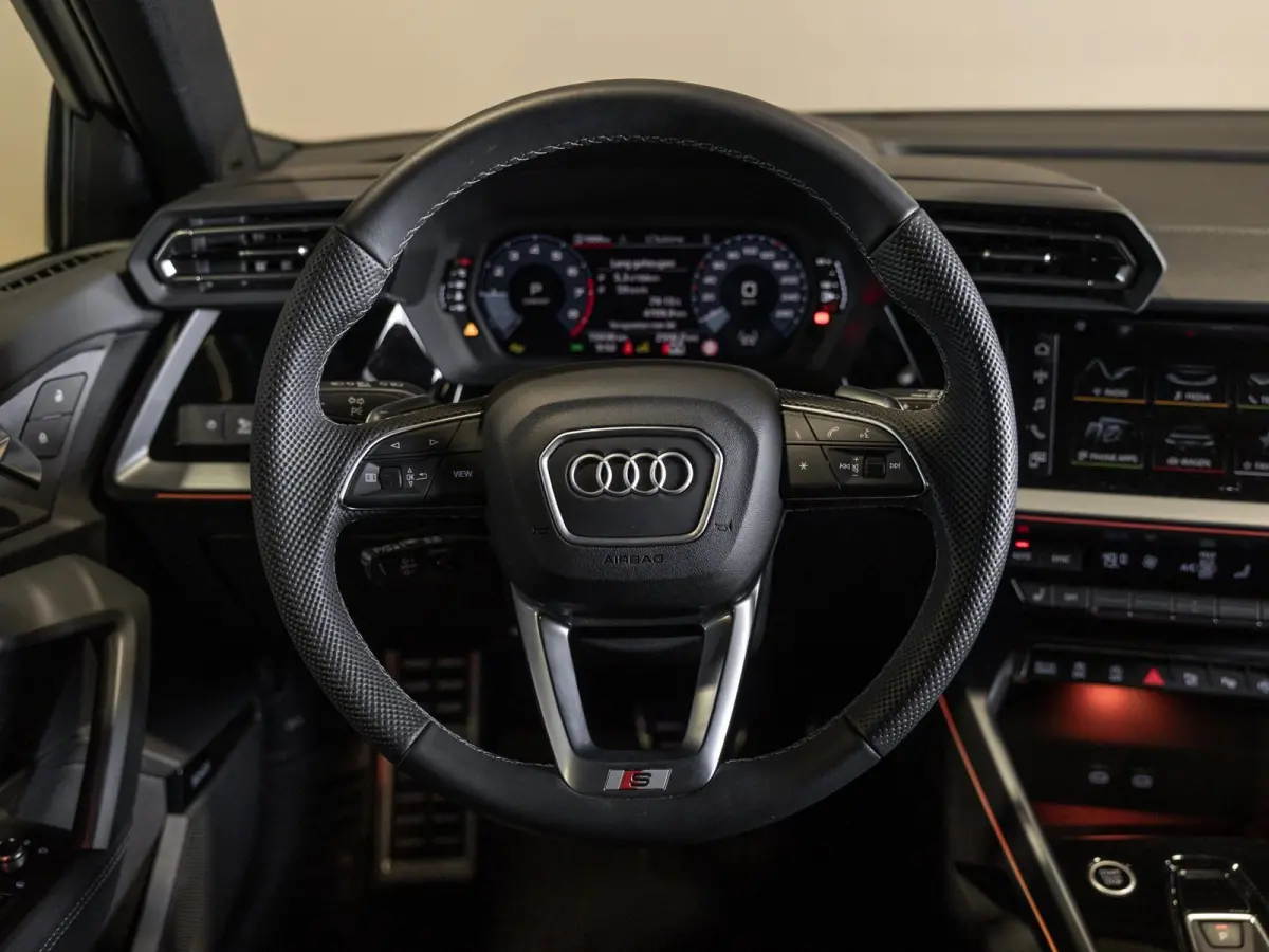 35 TFSI S-Line edition / 150pk / Panorama dak / Sonos / Achteruitrij camera /