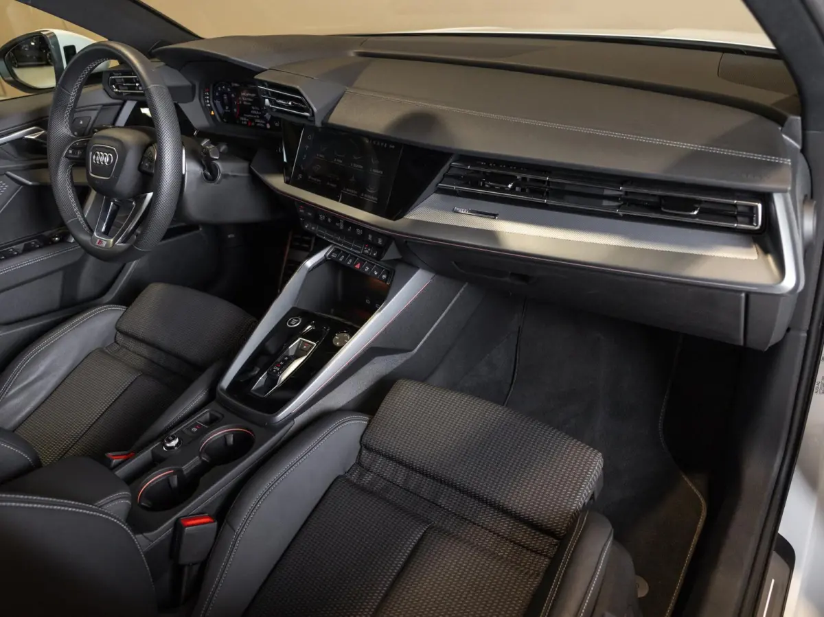 35 TFSI S-Line edition / 150pk / Panorama dak / Sonos / Achteruitrij camera /