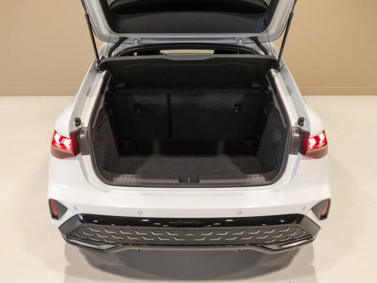 35 TFSI S-Line edition / 150pk / Panorama dak / Sonos / Achteruitrij camera /
