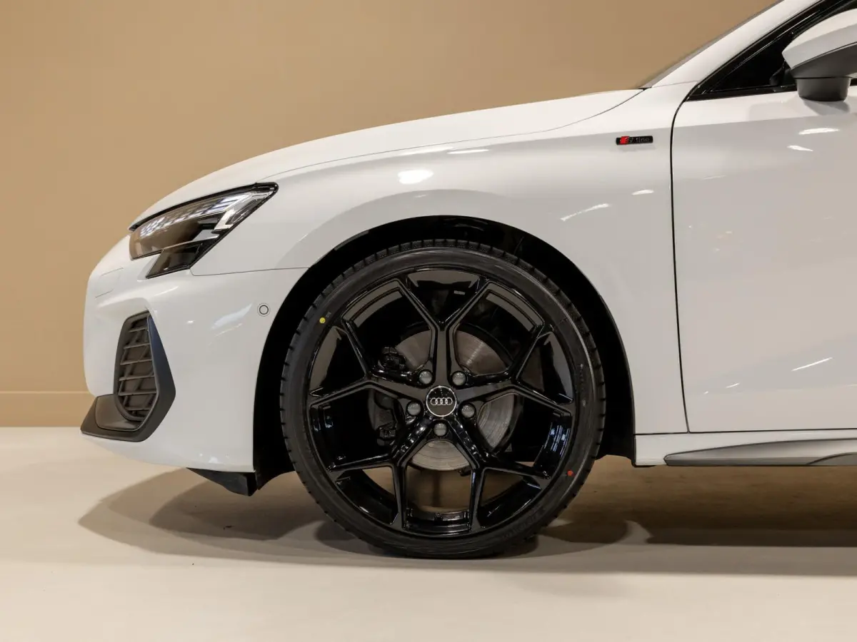 35 TFSI S-Line edition / 150pk / Panorama dak / Sonos / Achteruitrij camera /