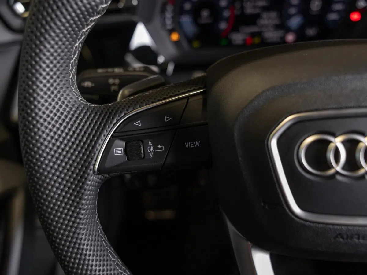 35 TFSI S-Line edition / 150pk / Panorama dak / Sonos / Achteruitrij camera /
