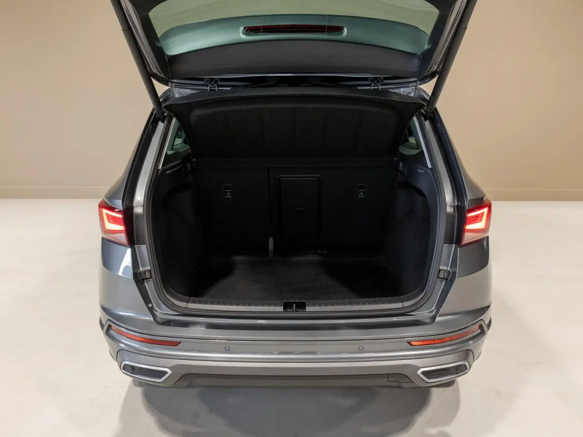 1.5 TSI FR Business Intense / 150pk / Panorama dak / Achteruitrij camera / Stoel en stuur verwarming /