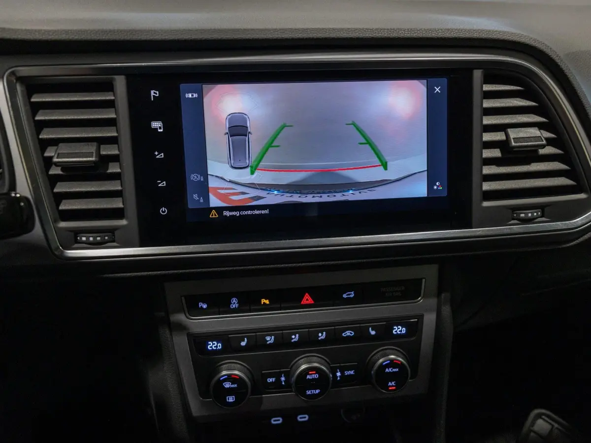 1.5 TSI FR Business Intense / 150pk / Panorama dak / Achteruitrij camera / Stoel en stuur verwarming /