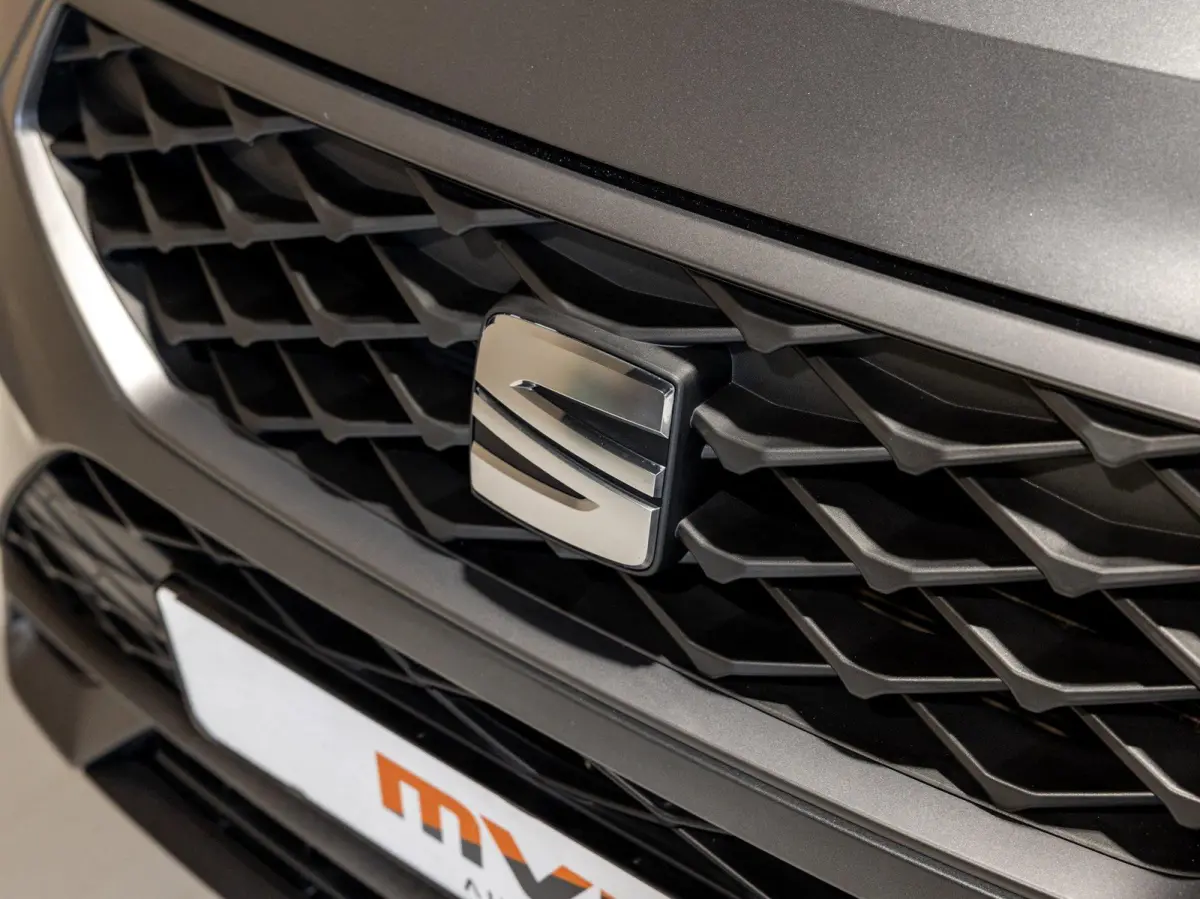 1.5 TSI FR Business Intense / 150pk / Panorama dak / Achteruitrij camera / Stoel en stuur verwarming /
