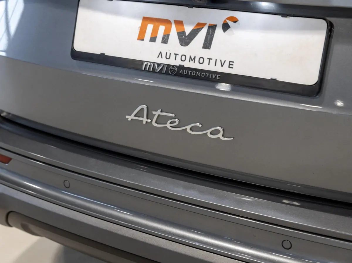 1.5 TSI FR Business Intense / 150pk / Panorama dak / Achteruitrij camera / Stoel en stuur verwarming /