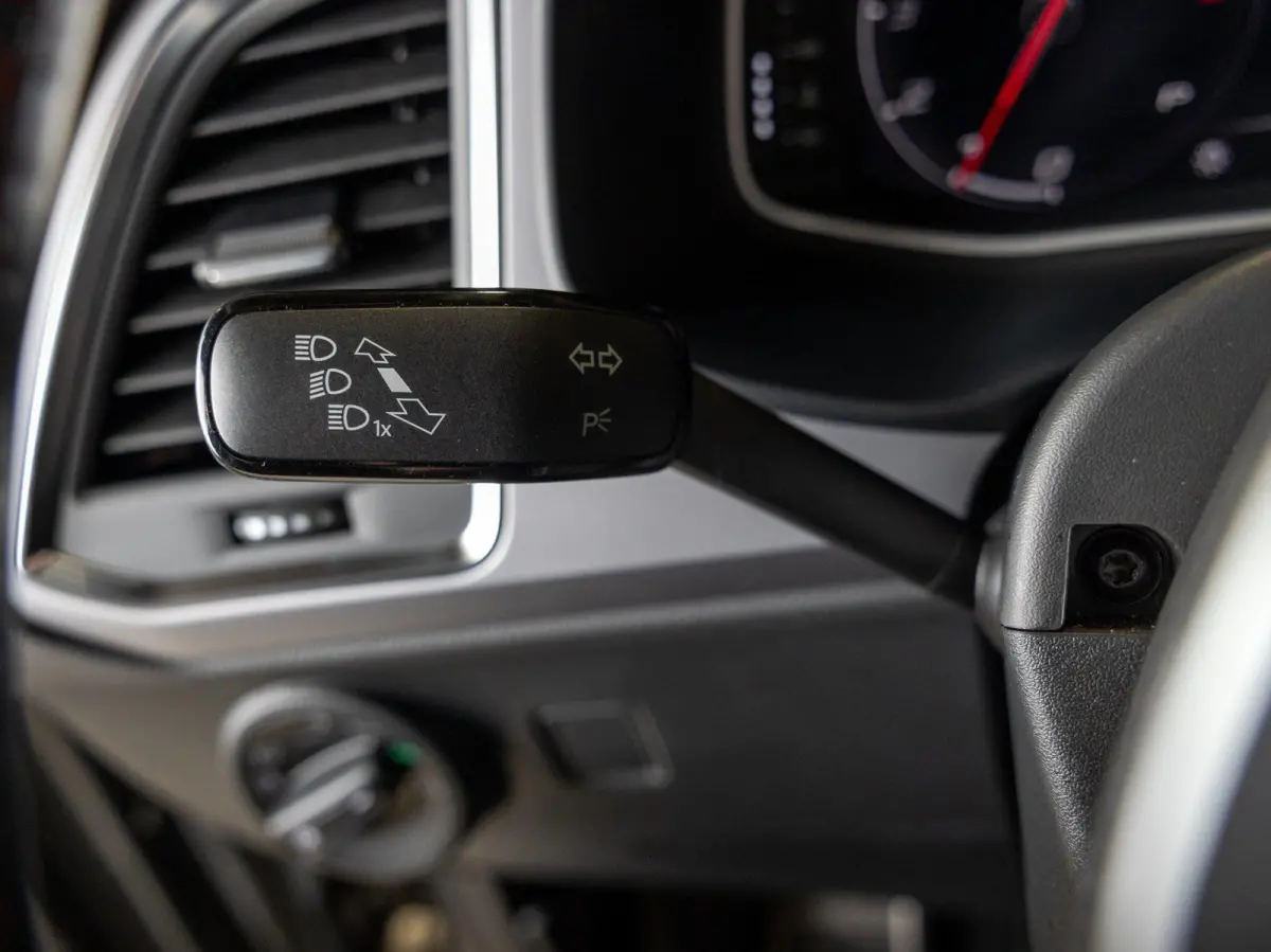 1.5 TSI FR Business Intense / 150pk / Panorama dak / Achteruitrij camera / Stoel en stuur verwarming /